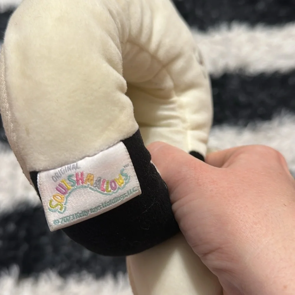 Squishmallows Kids Calico Cat Slippers, Sz Large (4/5)